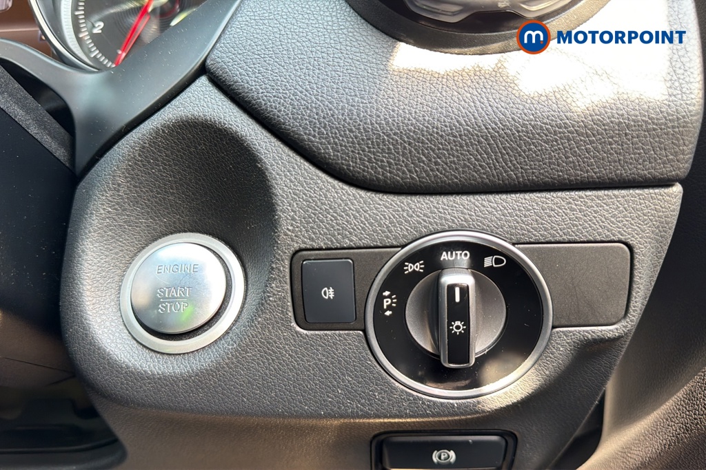 Mercedes-Benz GLA Amg Line Manual Petrol SUV - Stock Number (1645867) - 11th supplementary image