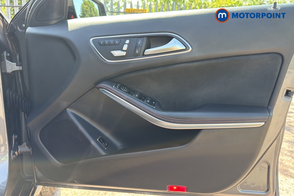 Mercedes-Benz GLA Amg Line Manual Petrol SUV - Stock Number (1645867) - 18th supplementary image