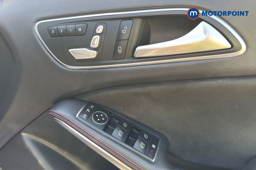 Mercedes-Benz GLA Amg Line Manual Petrol SUV - Stock Number (1645867) - 19th supplementary image