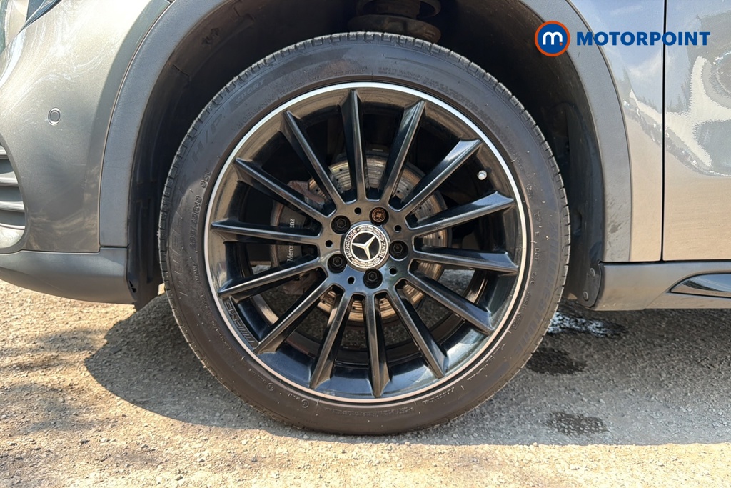 Mercedes-Benz GLA Amg Line Manual Petrol SUV - Stock Number (1645867) - 44th supplementary image