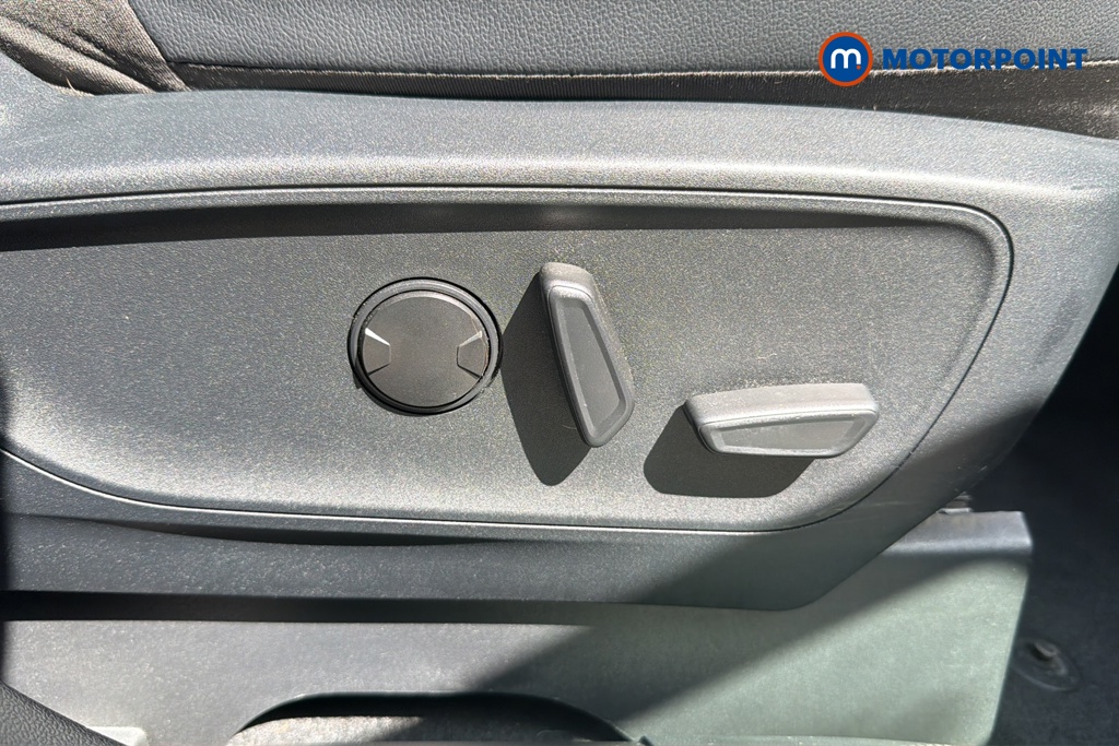 Ford Kuga St-Line Edition Automatic Petrol-Electric Hybrid SUV - Stock Number (1645972) - 23rd supplementary image