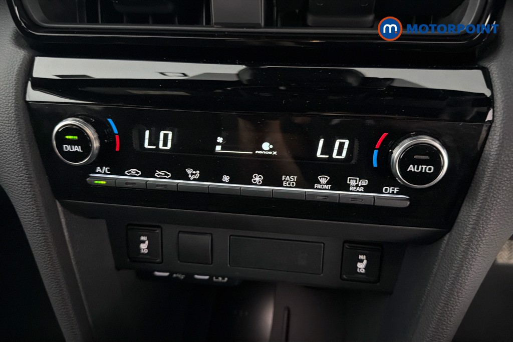 Toyota Yaris Cross Excel Automatic Petrol-Electric Hybrid Estate - Stock Number (1646001) - 12th supplementary image