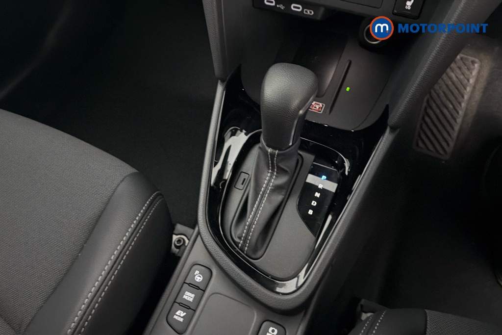 Toyota Yaris Cross Excel Automatic Petrol-Electric Hybrid Estate - Stock Number (1646001) - 15th supplementary image