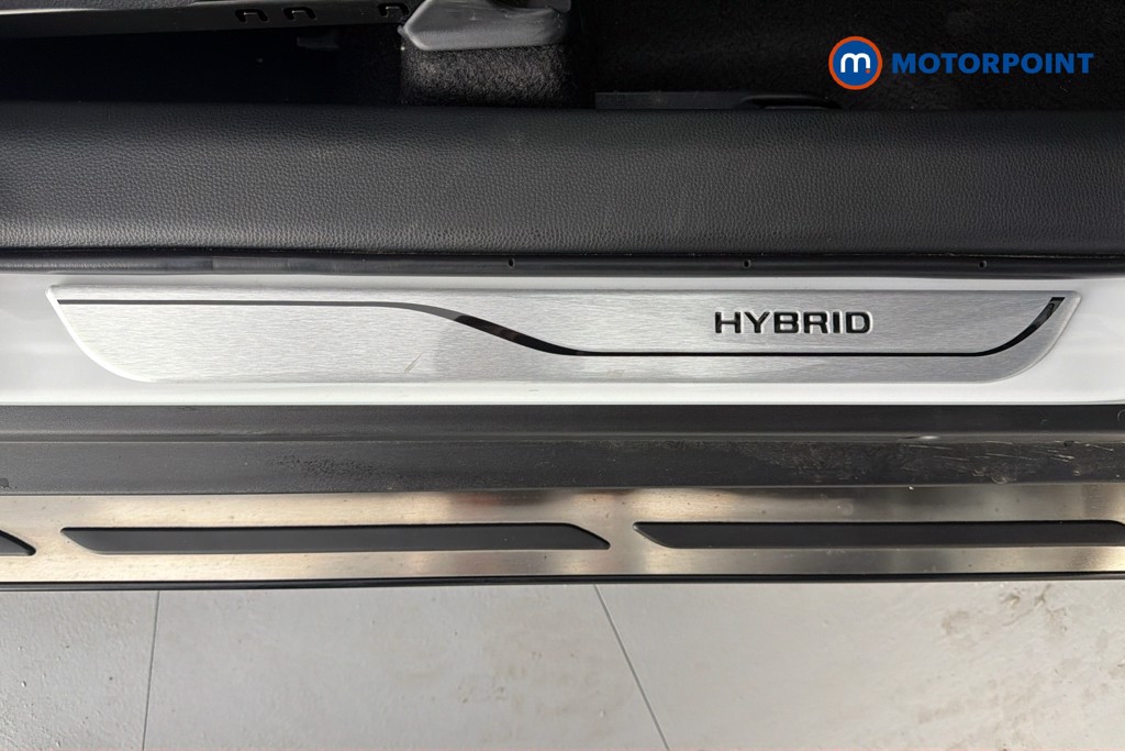 Toyota Yaris Cross Excel Automatic Petrol-Electric Hybrid Estate - Stock Number (1646001) - 27th supplementary image