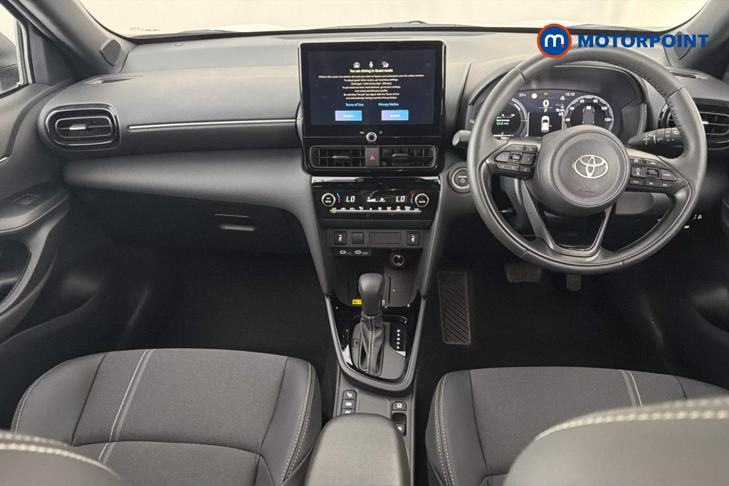 Toyota Yaris Cross Excel Automatic Petrol-Electric Hybrid Estate - Stock Number (1646001) - 1st supplementary image