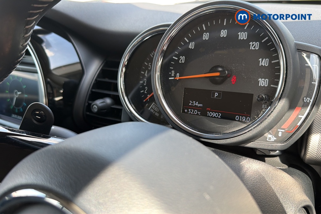 Mini Hatchback Cooper S Exclusive Automatic Petrol Hatchback - Stock Number (1646040) - 7th supplementary image