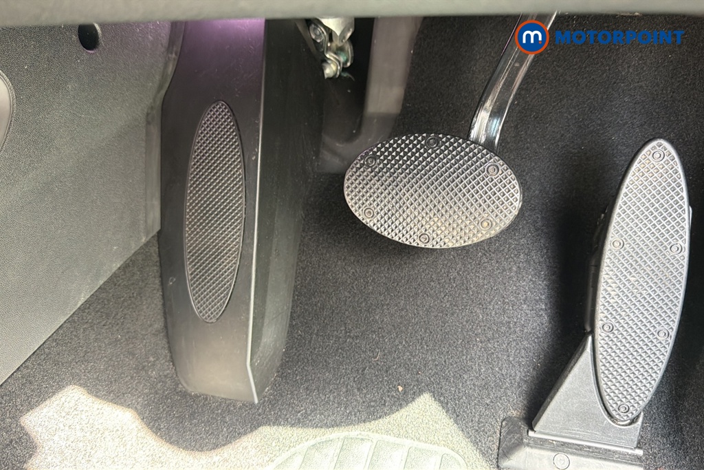 Mini Hatchback Cooper S Exclusive Automatic Petrol Hatchback - Stock Number (1646040) - 24th supplementary image