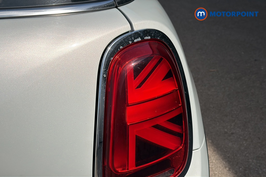 Mini Hatchback Cooper S Exclusive Automatic Petrol Hatchback - Stock Number (1646040) - 36th supplementary image