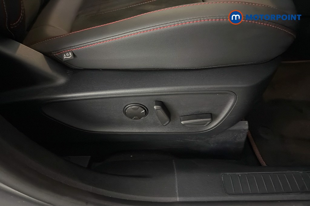Ford Kuga St-Line Automatic Petrol-Electric Hybrid SUV - Stock Number (1646685) - 25th supplementary image