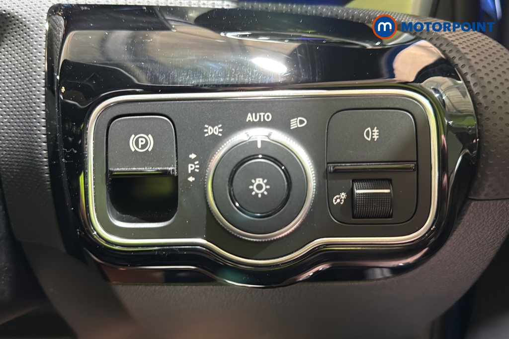 Mercedes-Benz A Class Amg Line Automatic Petrol Hatchback - Stock Number (1646769) - 11th supplementary image
