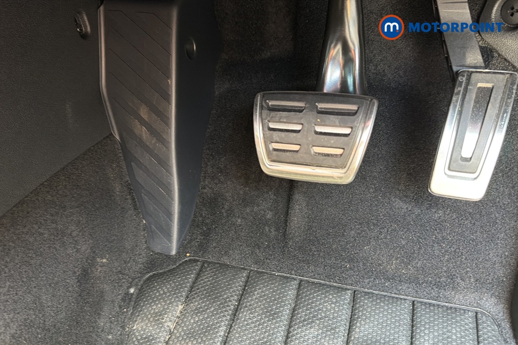 Volkswagen Golf R-Line Automatic Diesel Hatchback - Stock Number (1647016) - 24th supplementary image