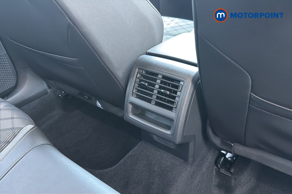 Volkswagen Golf R-Line Automatic Diesel Hatchback - Stock Number (1647016) - 28th supplementary image