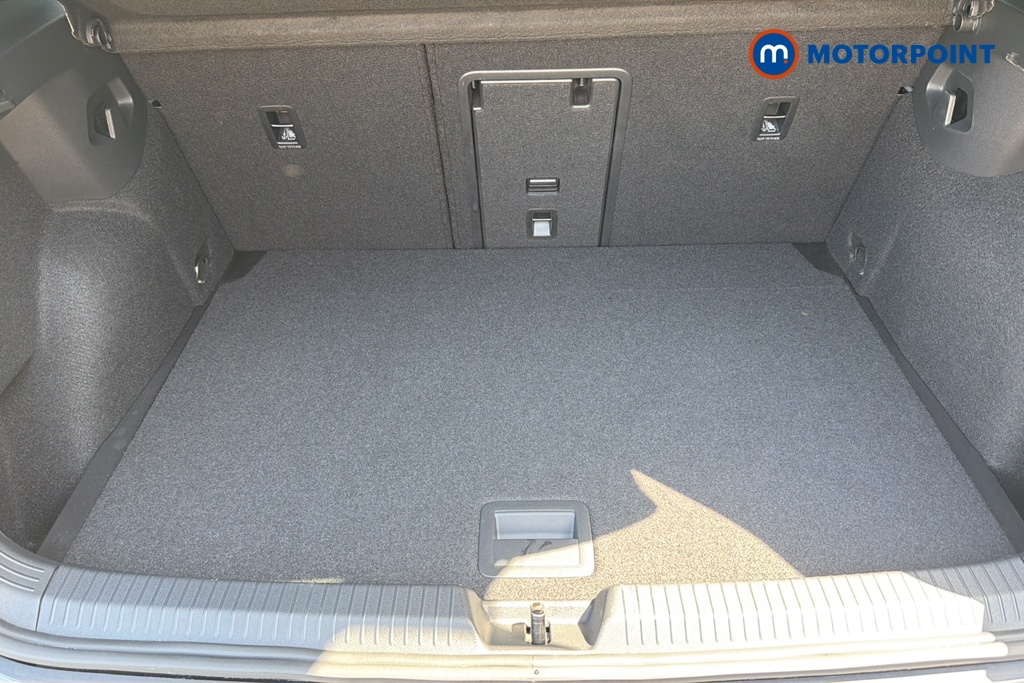 Volkswagen Golf R-Line Automatic Diesel Hatchback - Stock Number (1647016) - 30th supplementary image