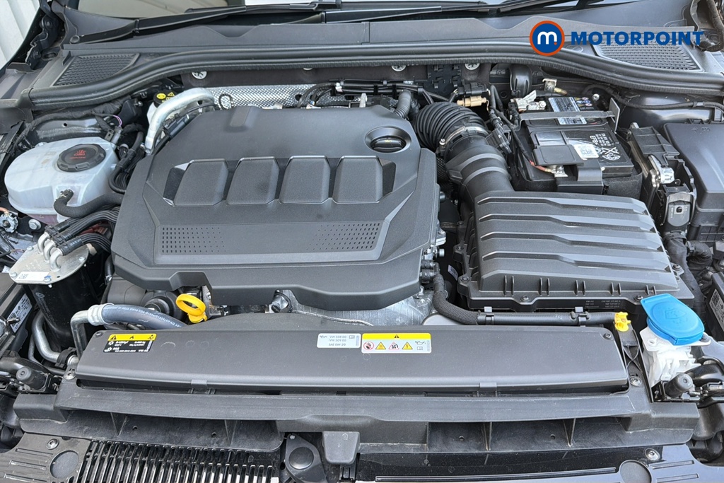 Volkswagen Golf R-Line Automatic Diesel Hatchback - Stock Number (1647016) - 48th supplementary image