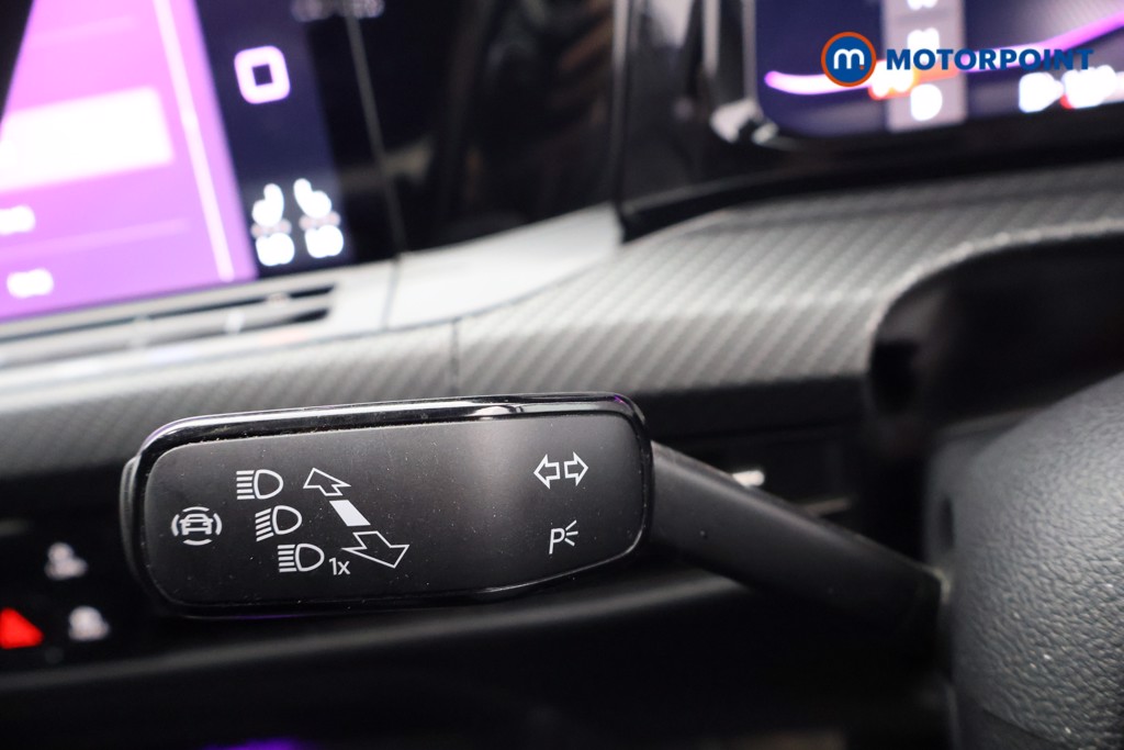 Volkswagen Golf R Automatic Petrol Hatchback - Stock Number (1647080) - 5th supplementary image