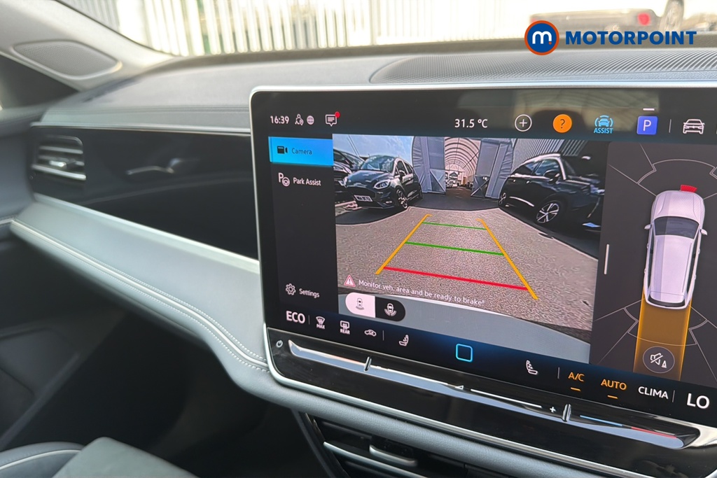 Volkswagen Passat Life Automatic Petrol Plug-In Hybrid Estate - Stock Number (1647522) - 13th supplementary image