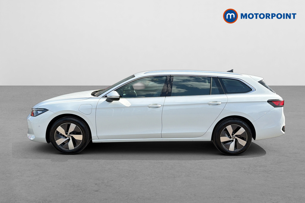 Volkswagen Passat Life Automatic Petrol Plug-In Hybrid Estate - Stock Number (1647522) - Drivers side