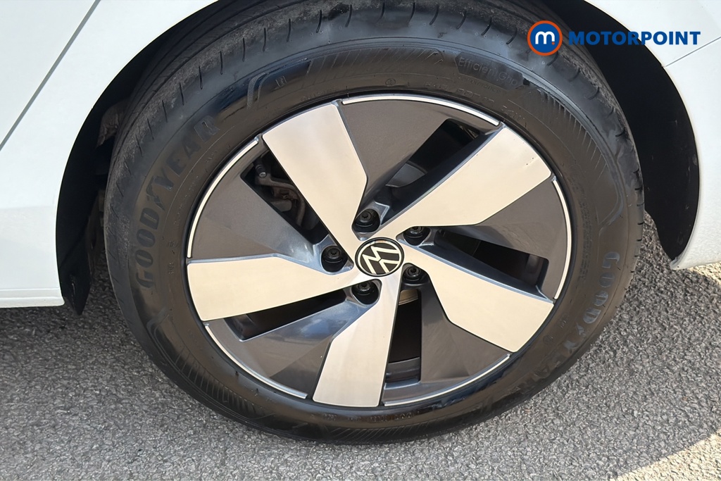Volkswagen Passat Life Automatic Petrol Plug-In Hybrid Estate - Stock Number (1647522) - 45th supplementary image