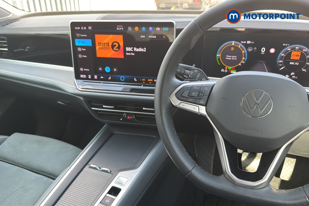 Volkswagen Passat Life Automatic Petrol Plug-In Hybrid Estate - Stock Number (1647522) - 1st supplementary image