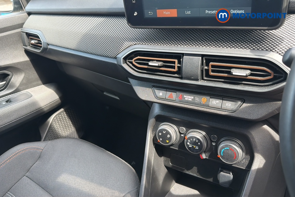 Dacia Sandero Stepway Expression Manual Petrol Hatchback - Stock Number (1619087) - 12th supplementary image