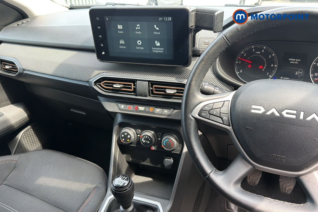 Dacia Sandero Stepway Expression Manual Petrol Hatchback - Stock Number (1619087) - 1st supplementary image