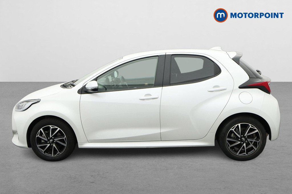 Toyota Yaris Design Automatic Petrol-Electric Hybrid Hatchback - Stock Number (1635174) - Passenger side