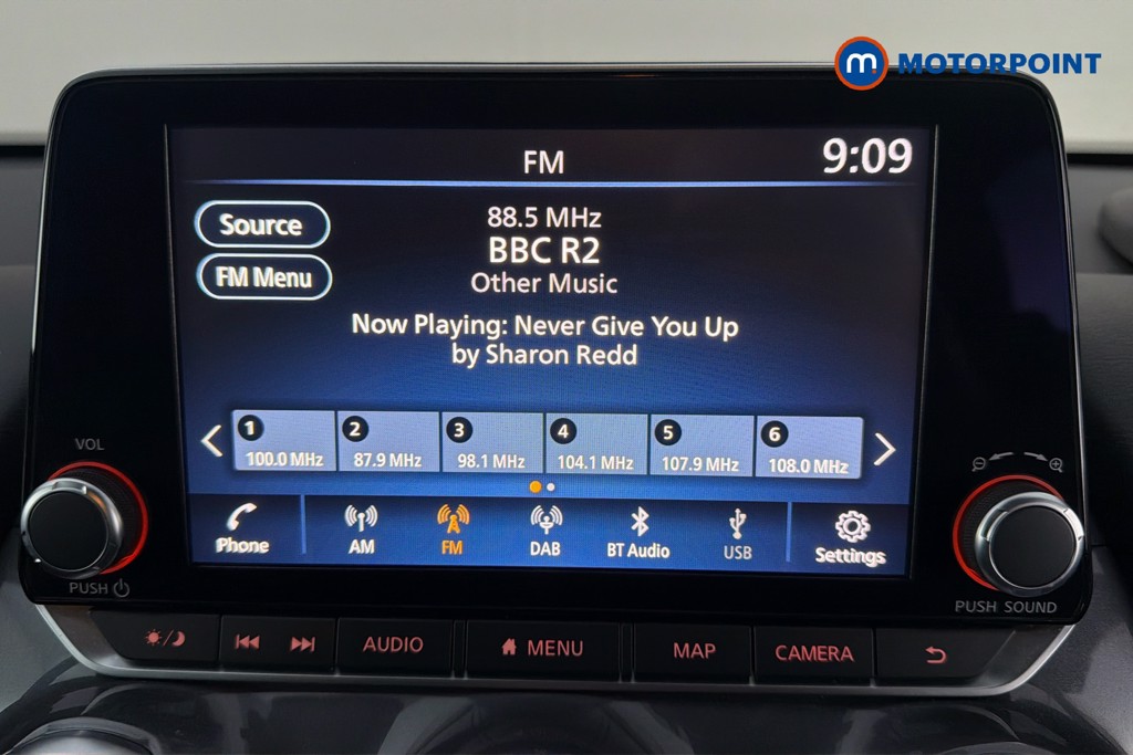 Nissan Juke N-Connecta Manual Petrol SUV - Stock Number (1635820) - 9th supplementary image