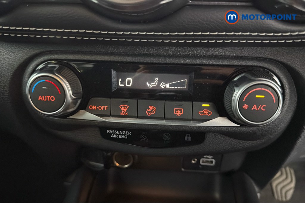 Nissan Juke N-Connecta Manual Petrol SUV - Stock Number (1635820) - 12th supplementary image