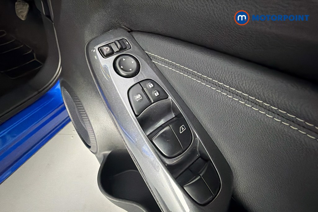 Nissan Juke N-Connecta Manual Petrol SUV - Stock Number (1635820) - 20th supplementary image