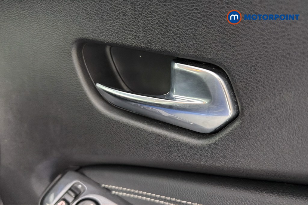 Nissan Juke N-Connecta Manual Petrol SUV - Stock Number (1635820) - 42nd supplementary image
