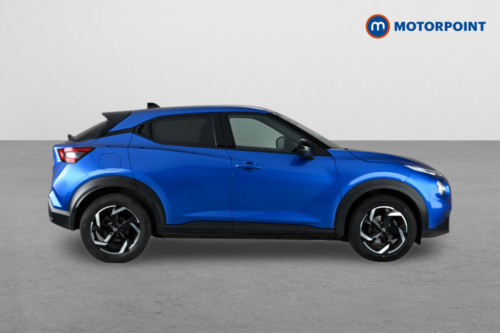 Nissan Juke N-Connecta Manual Petrol SUV - Stock Number (1635820) - Drivers side