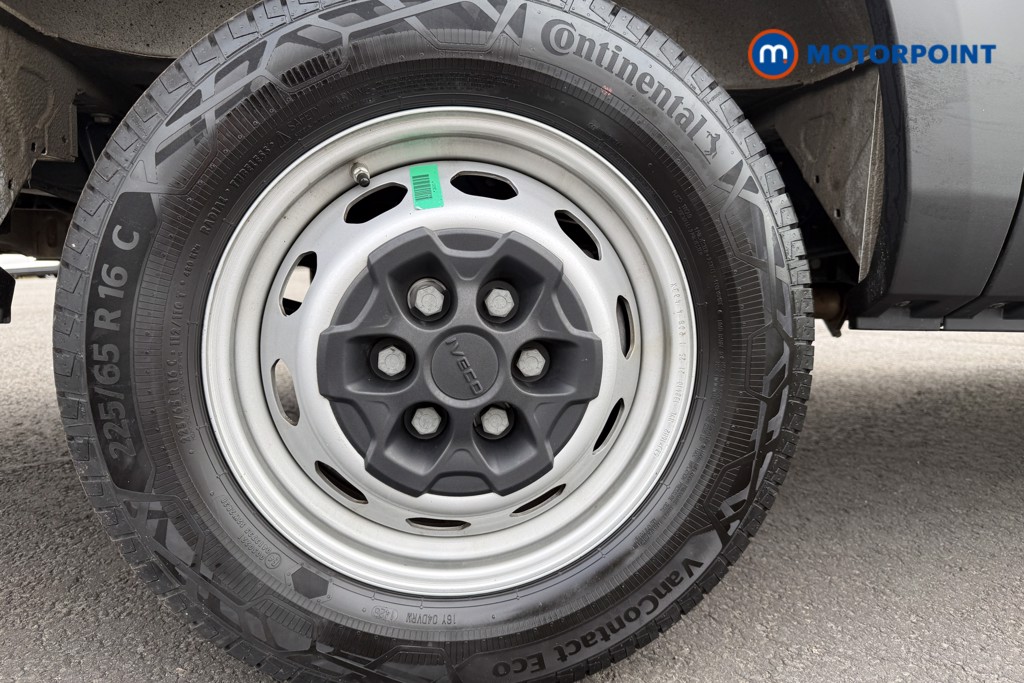 Iveco Daily Business Automatic Diesel High Volume-High Roof Van - Stock Number (1640167) - 6th supplementary image