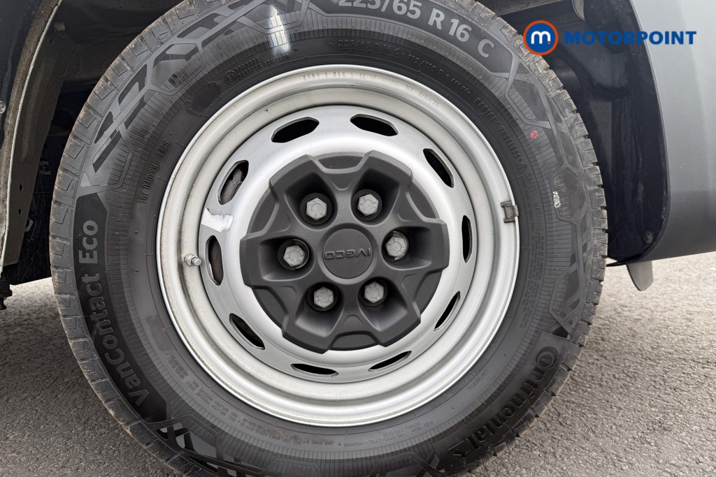 Iveco Daily Business Automatic Diesel High Volume-High Roof Van - Stock Number (1640167) - 7th supplementary image