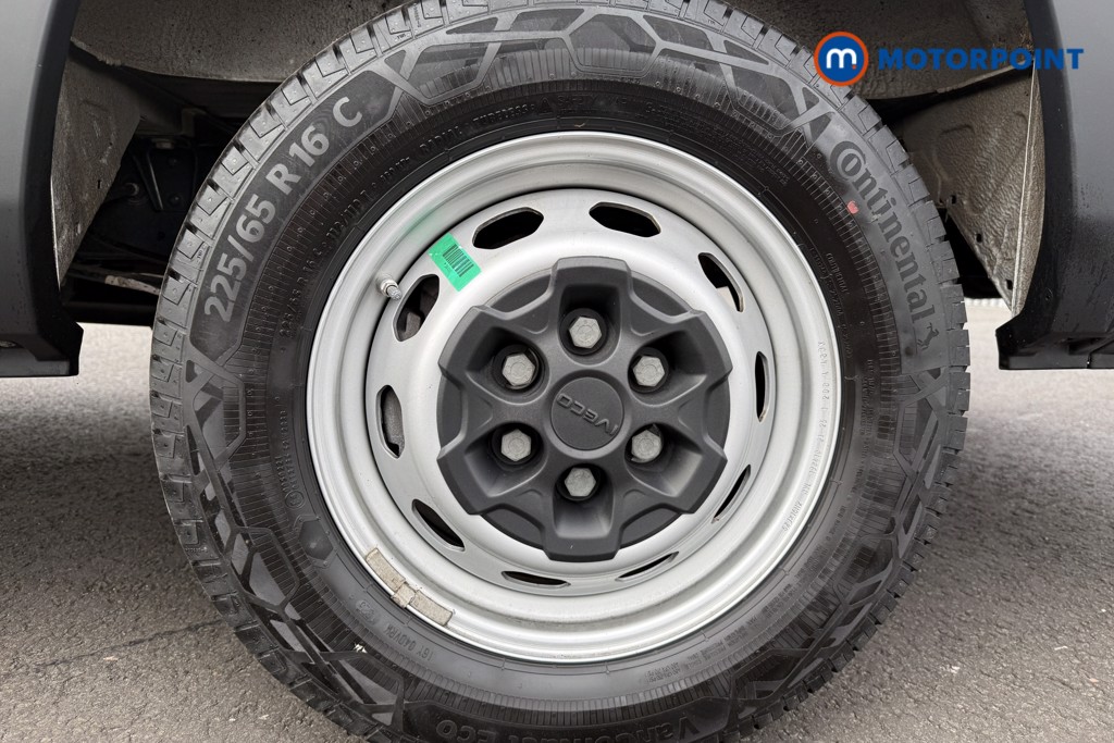 Iveco Daily Business Automatic Diesel High Volume-High Roof Van - Stock Number (1640167) - 9th supplementary image