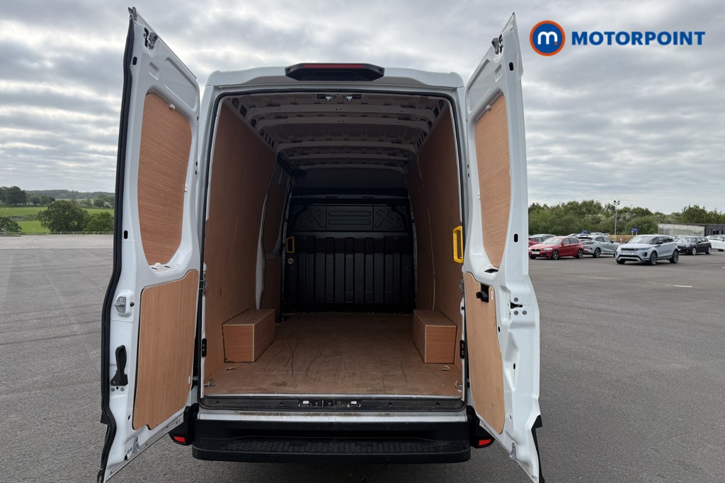 Iveco Daily Business Automatic Diesel High Volume-High Roof Van - Stock Number (1640167) - 15th supplementary image