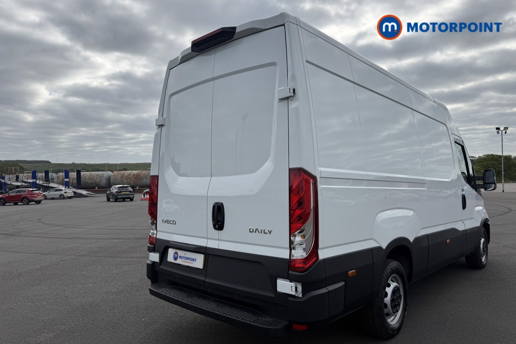 Iveco Daily Business Automatic Diesel High Volume-High Roof Van - Stock Number (1640167) - Passenger side rear corner