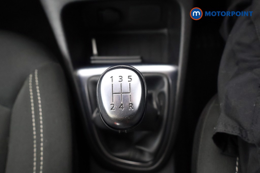 Renault Captur Iconic Manual Diesel SUV - Stock Number (1641160) - 8th supplementary image