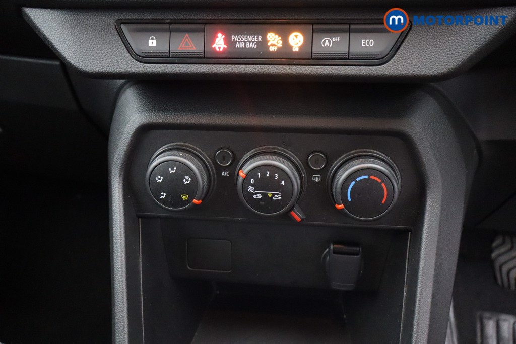 Dacia Sandero Expression Manual Petrol Hatchback - Stock Number (1641196) - 13th supplementary image