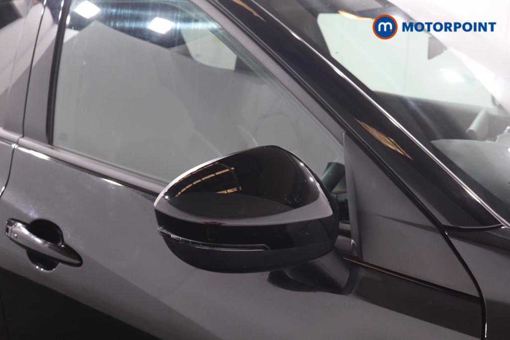 Nissan Juke N-Connecta Automatic Petrol SUV - Stock Number (1642442) - 8th supplementary image