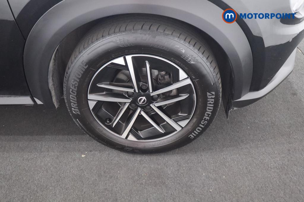 Nissan Juke N-Connecta Automatic Petrol SUV - Stock Number (1642442) - 16th supplementary image