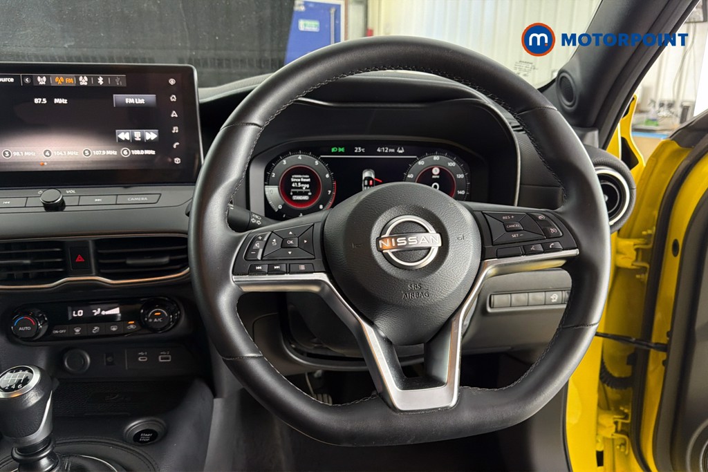 Nissan Juke N-Connecta Manual Petrol SUV - Stock Number (1642471) - 2nd supplementary image