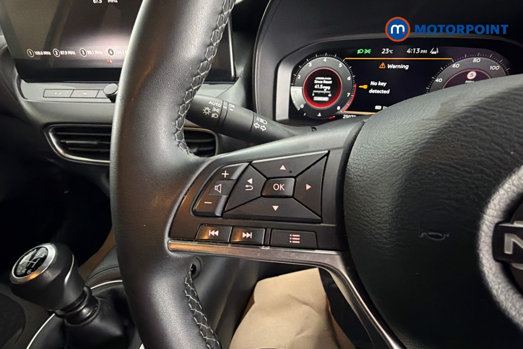Nissan Juke N-Connecta Manual Petrol SUV - Stock Number (1642471) - 3rd supplementary image