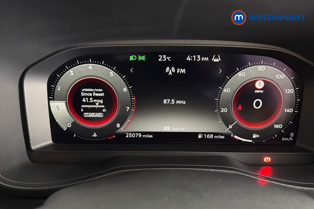 Nissan Juke N-Connecta Manual Petrol SUV - Stock Number (1642471) - 8th supplementary image