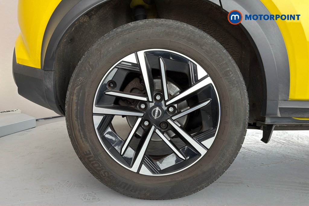 Nissan Juke N-Connecta Manual Petrol SUV - Stock Number (1642471) - 49th supplementary image