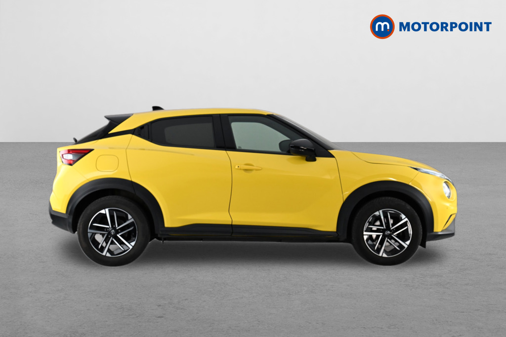 Nissan Juke N-Connecta Manual Petrol SUV - Stock Number (1642471) - Drivers side
