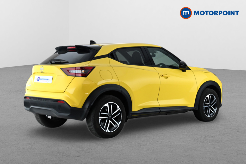 Nissan Juke N-Connecta Manual Petrol SUV - Stock Number (1642471) - Drivers side rear corner