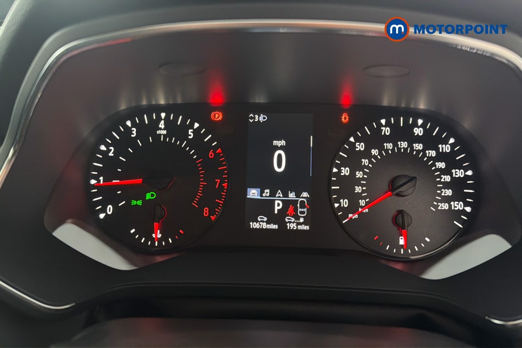 Renault Captur Iconic Automatic Petrol SUV - Stock Number (1642563) - 8th supplementary image
