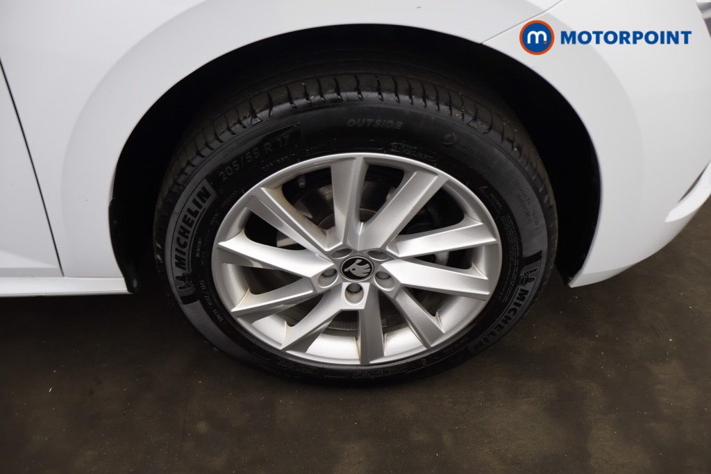Skoda Kamiq Se Edition Manual Petrol SUV - Stock Number (1643361) - 4th supplementary image