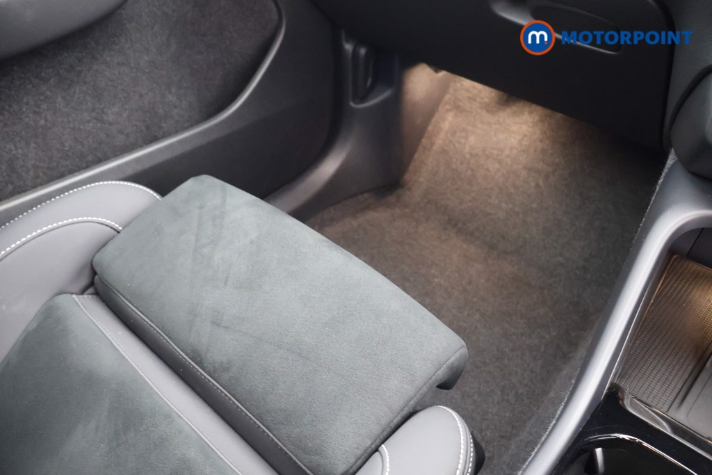 Volvo Xc40 Plus Black Edition Automatic Petrol SUV - Stock Number (1643375) - 12th supplementary image