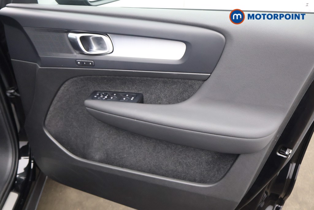 Volvo Xc40 Plus Black Edition Automatic Petrol SUV - Stock Number (1643375) - 14th supplementary image